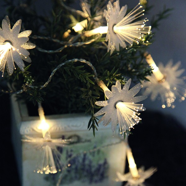 LED Lichterkette Blume aus Fiberglas - 10 warmweiße LED - 1,35m - Batterie - Timer - transparent