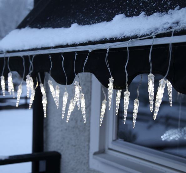 LED Lichterkette Eiszapfen - 40 kaltweiße Eiszpafen - L: 3,9m - transp. Kabel - für Außen