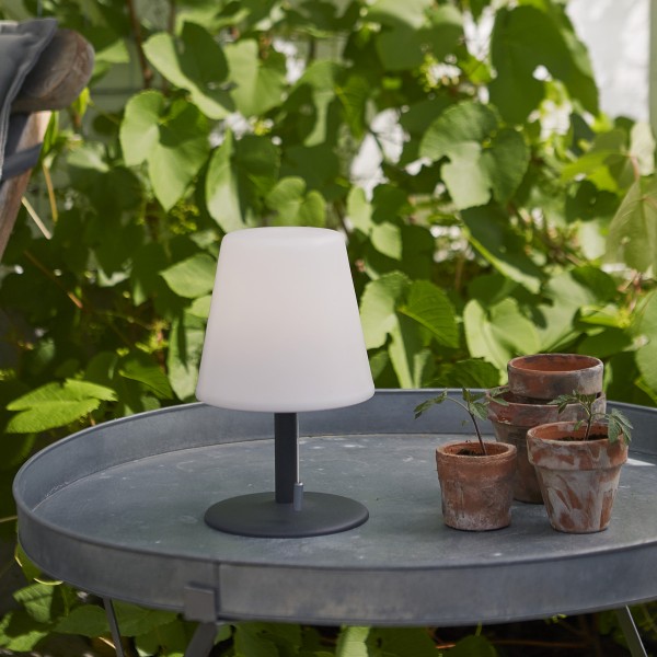 LED Garten Tischlampe - H: 26,5cm - weißer Lampenschirm, D: 16cm - Batteriebetrieb - Outdoor