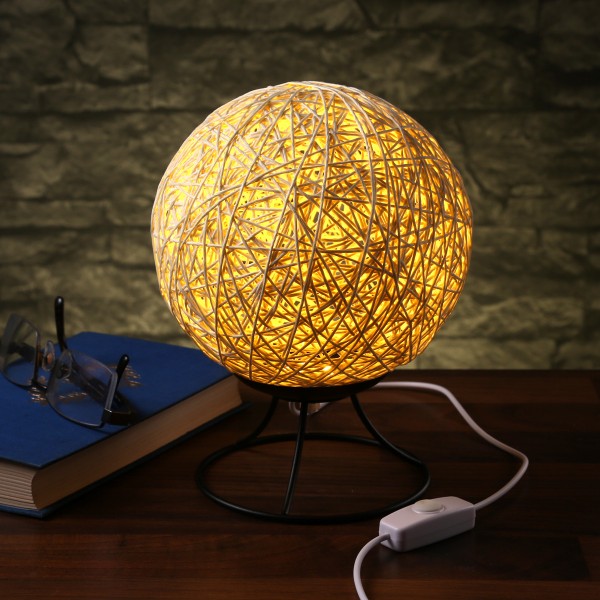 Nachttischlampe NEST - Bastkugel mit 6 warmweißen LED - Tischlampe - dimmbar - USB - D: 15cm