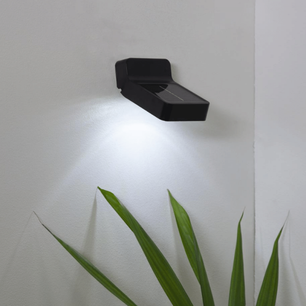 LED Solar Wandleuchte "Wally" - 4 weiße LED - 6h Licht mit 6lm - Dämmerungssensor - schwarz
